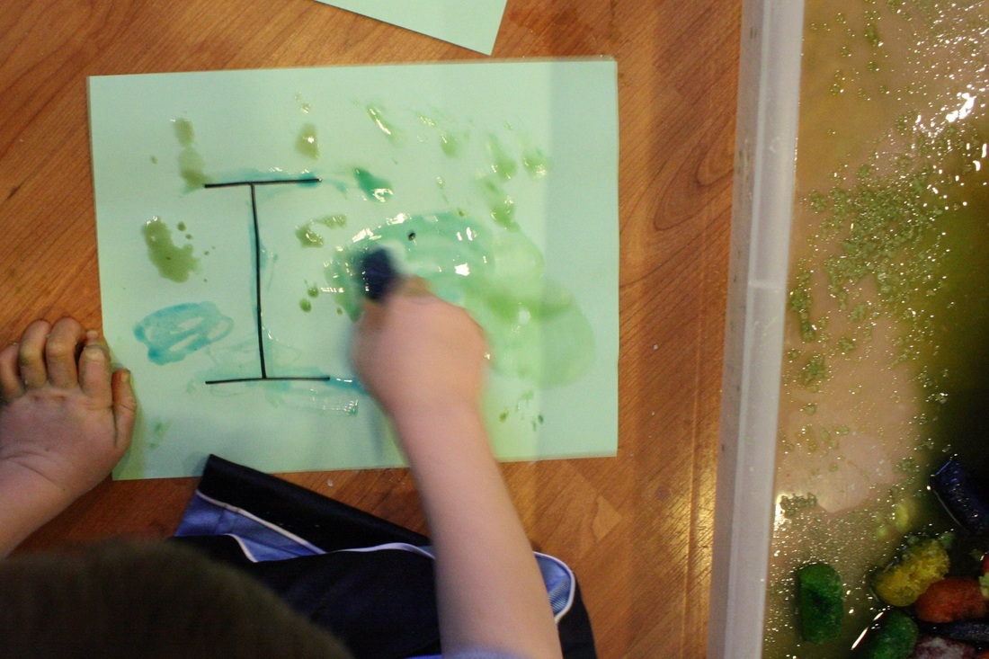 Ice painting letter I