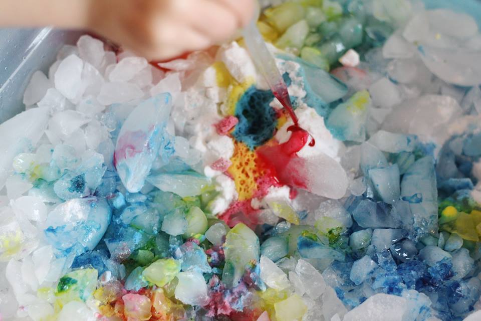 Hilary's Home Daycare & Preschool -- Vinegar & Baking Soda on Ice